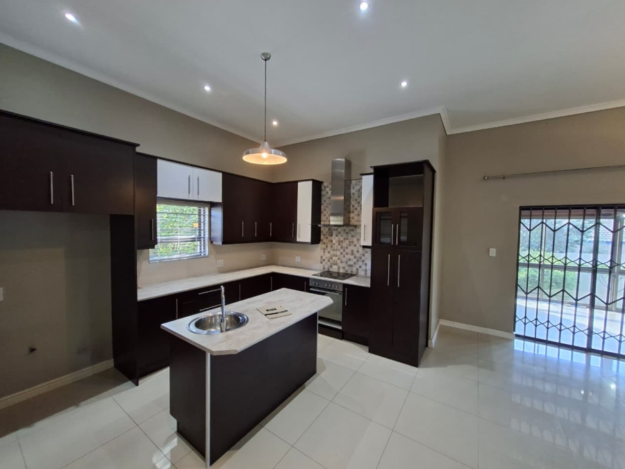 To Let 3 Bedroom Property for Rent in Jakarandas Western Cape